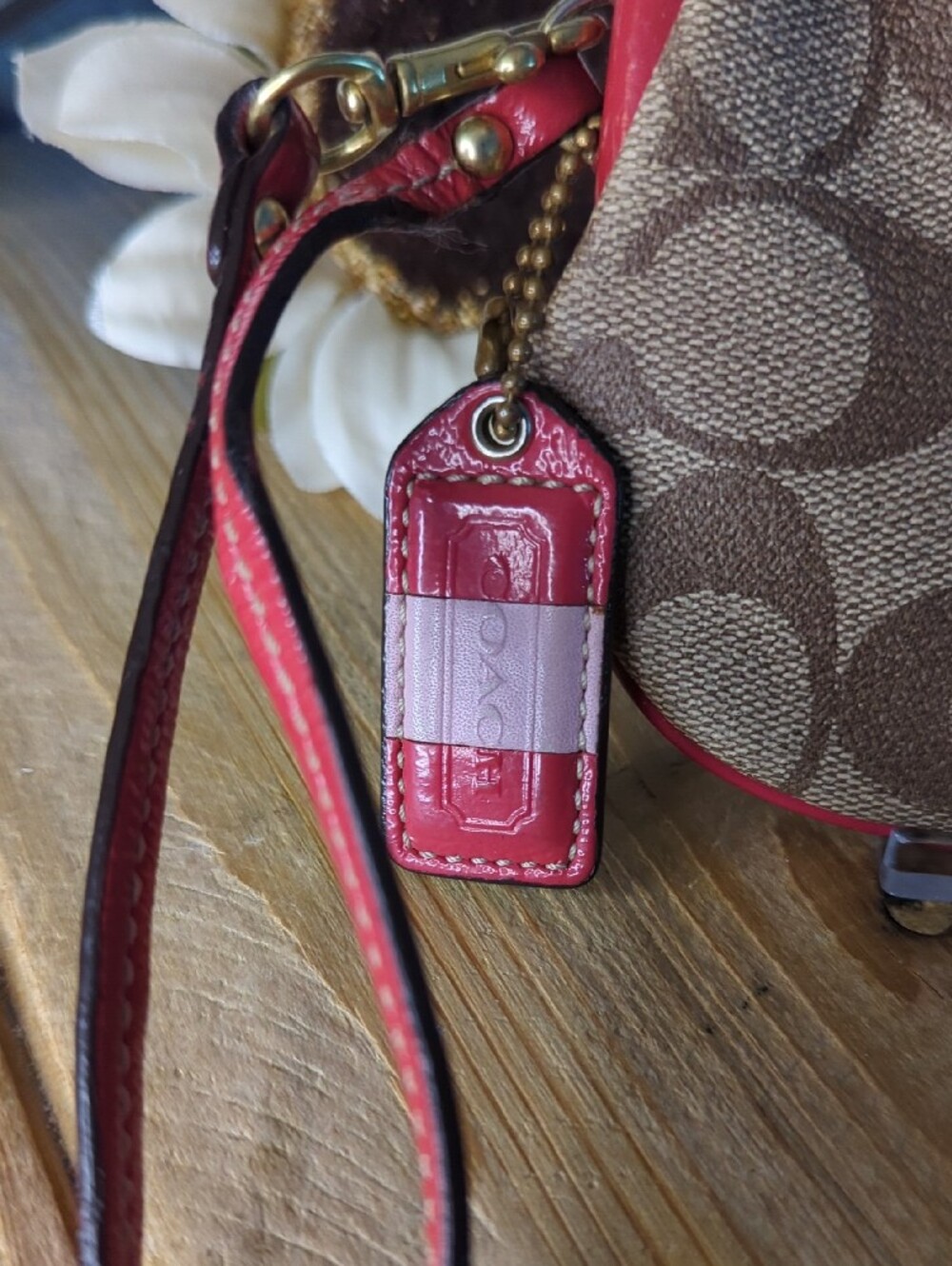 Coach Signature Canvas Kisslock Wristlet- Pink Patent Trim & Tattersall Interior - Picture 4 of 8
